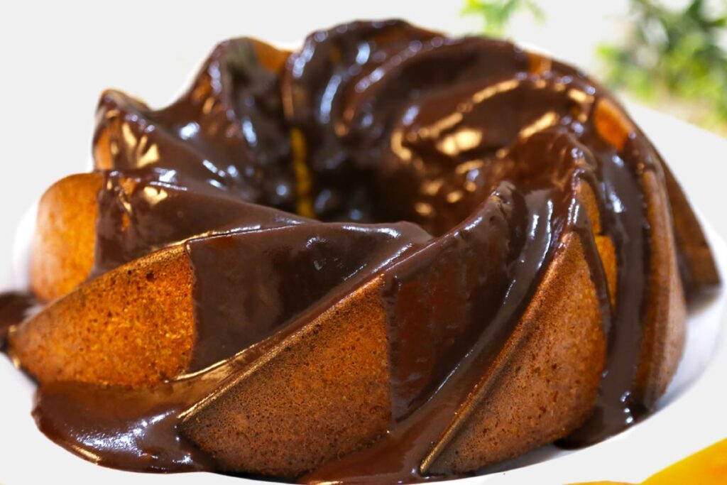 Receitas de Bolo de Cenoura Fit Sem farinha e cobertura de Chocolate