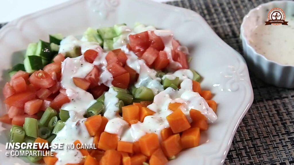 Molho de Iogurte para Saladas