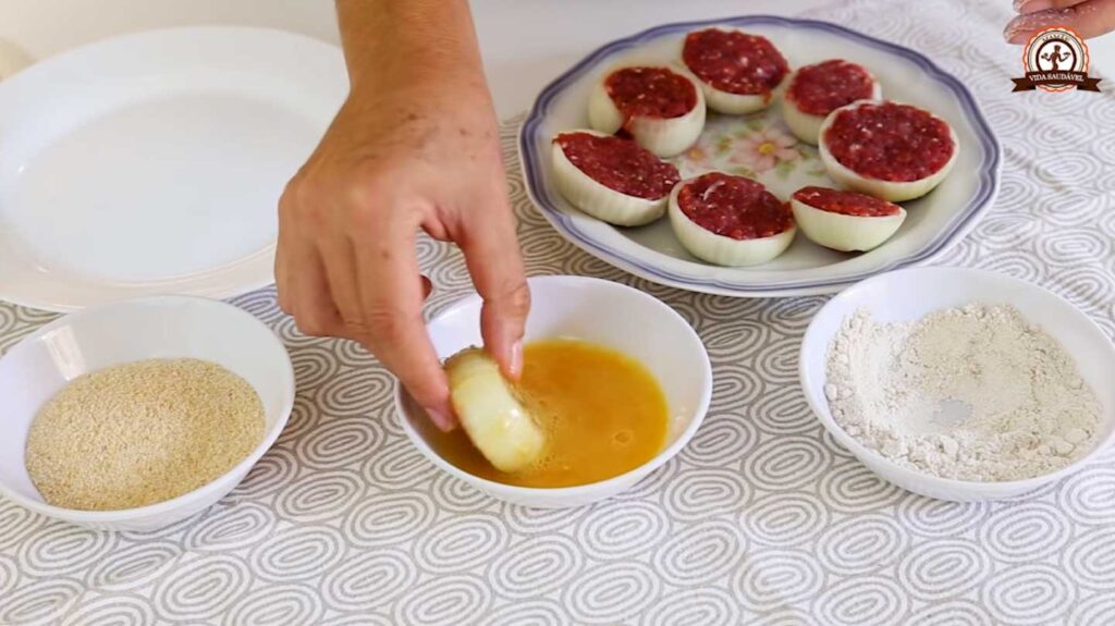 Bolinho de Carne Recheado com queijo