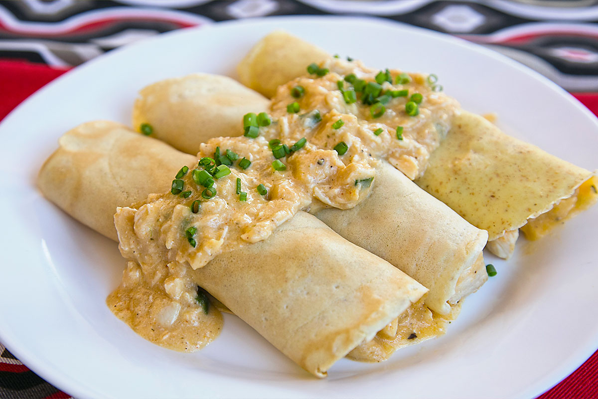 Panqueca Integral com Estrogonofe de Frango