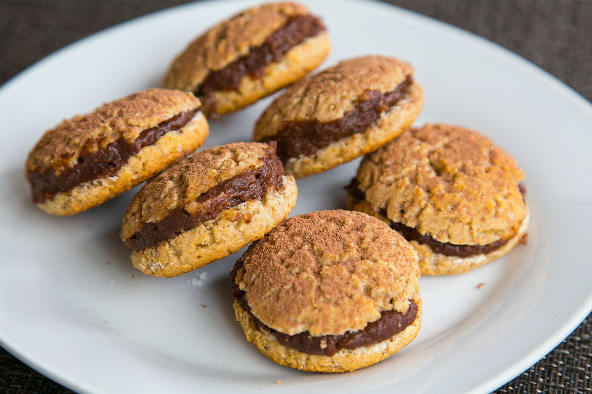 Bolachinha com Brigadeiro de Biomassa