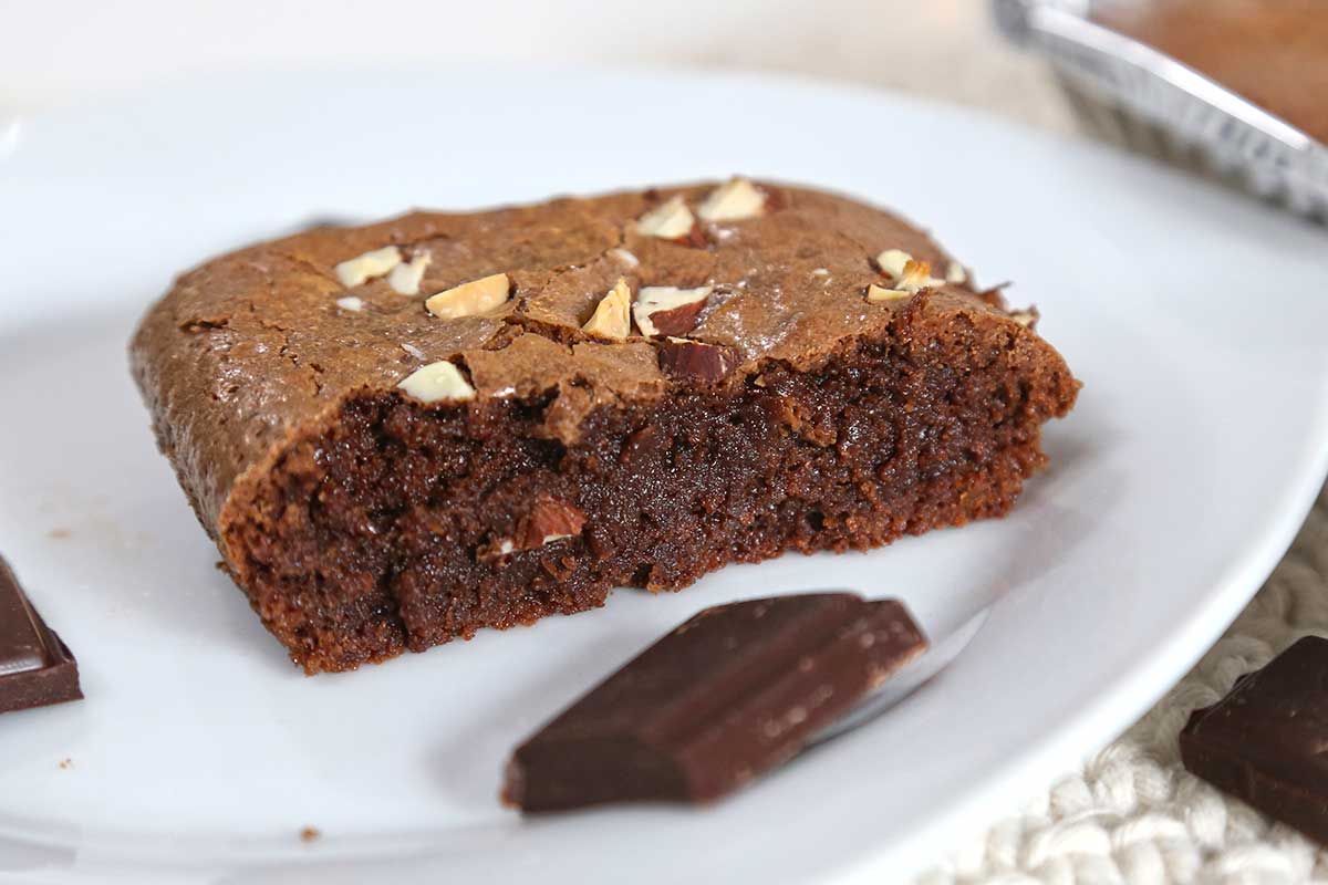 Brownie Fit com Casquinha e Molhadinho