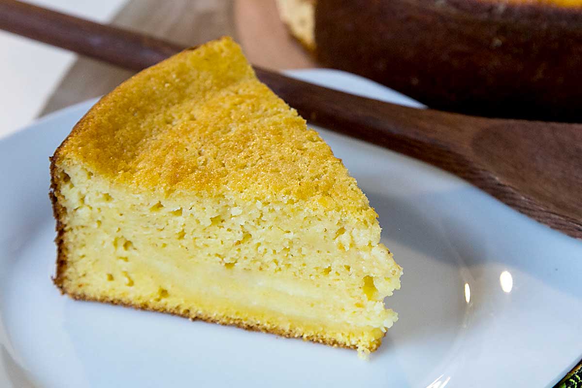 Bolo de Fubá Com Queijo