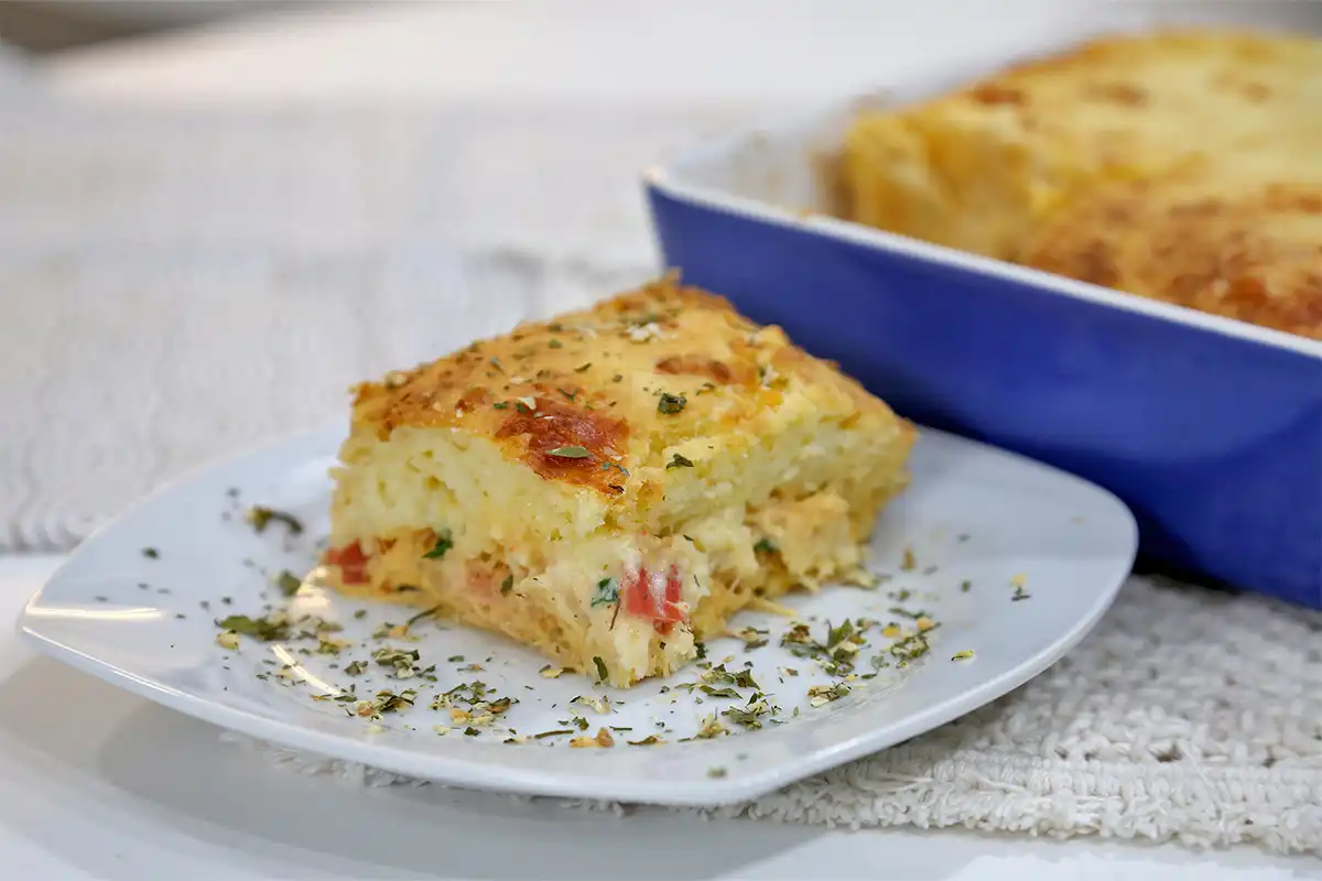 Empadão de frango cremoso